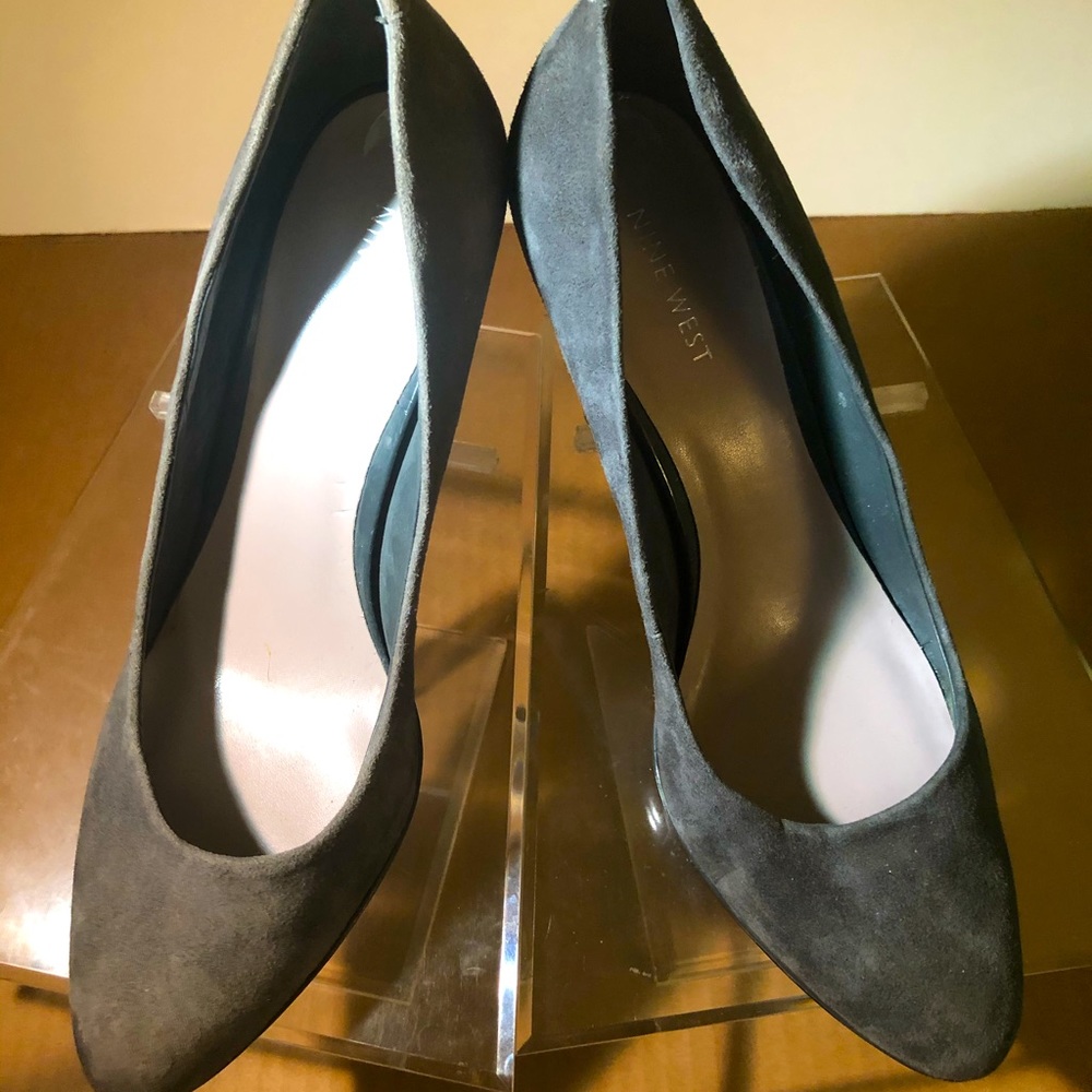 Ladies Pumps
